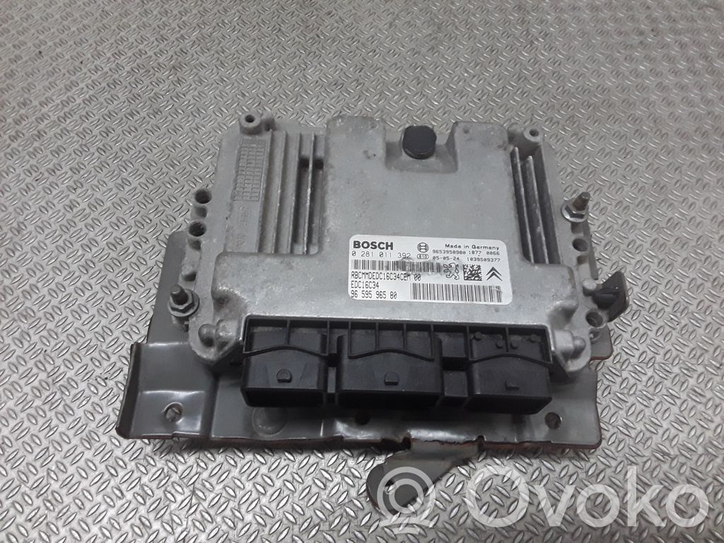 Citroen Xsara Picasso Engine control unit/module 