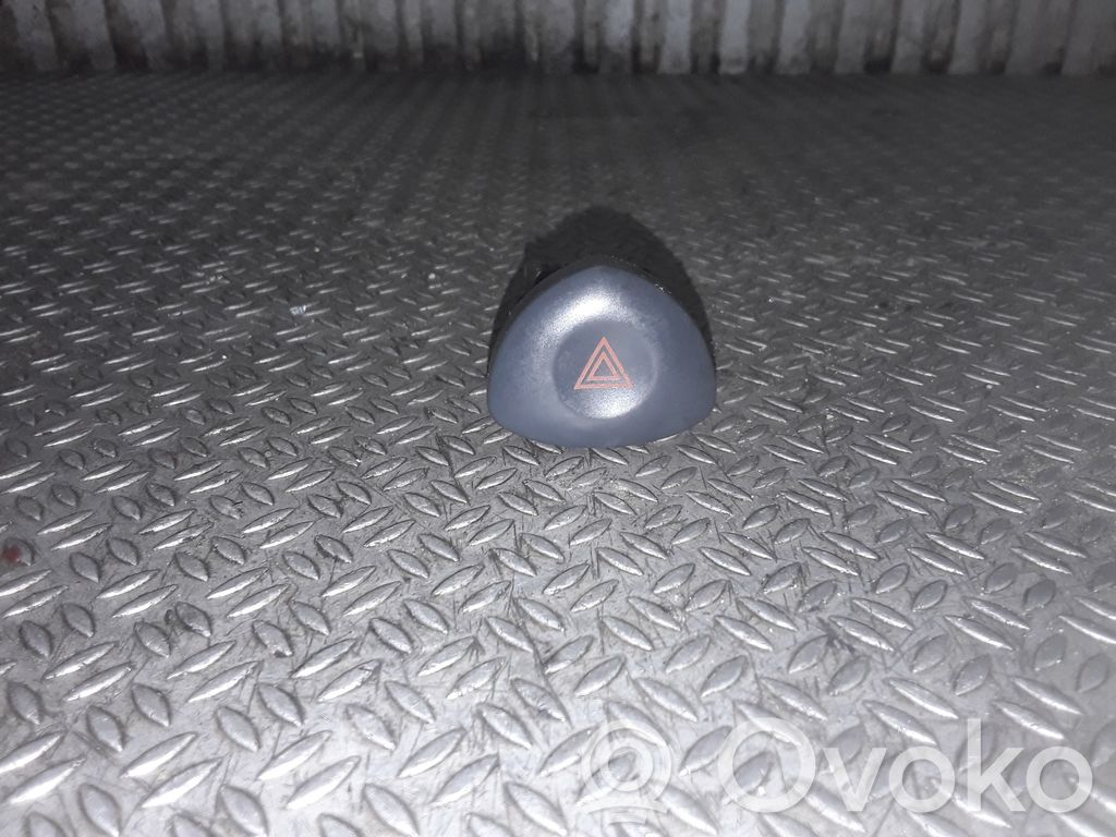 Renault Clio II Hazard light switch 