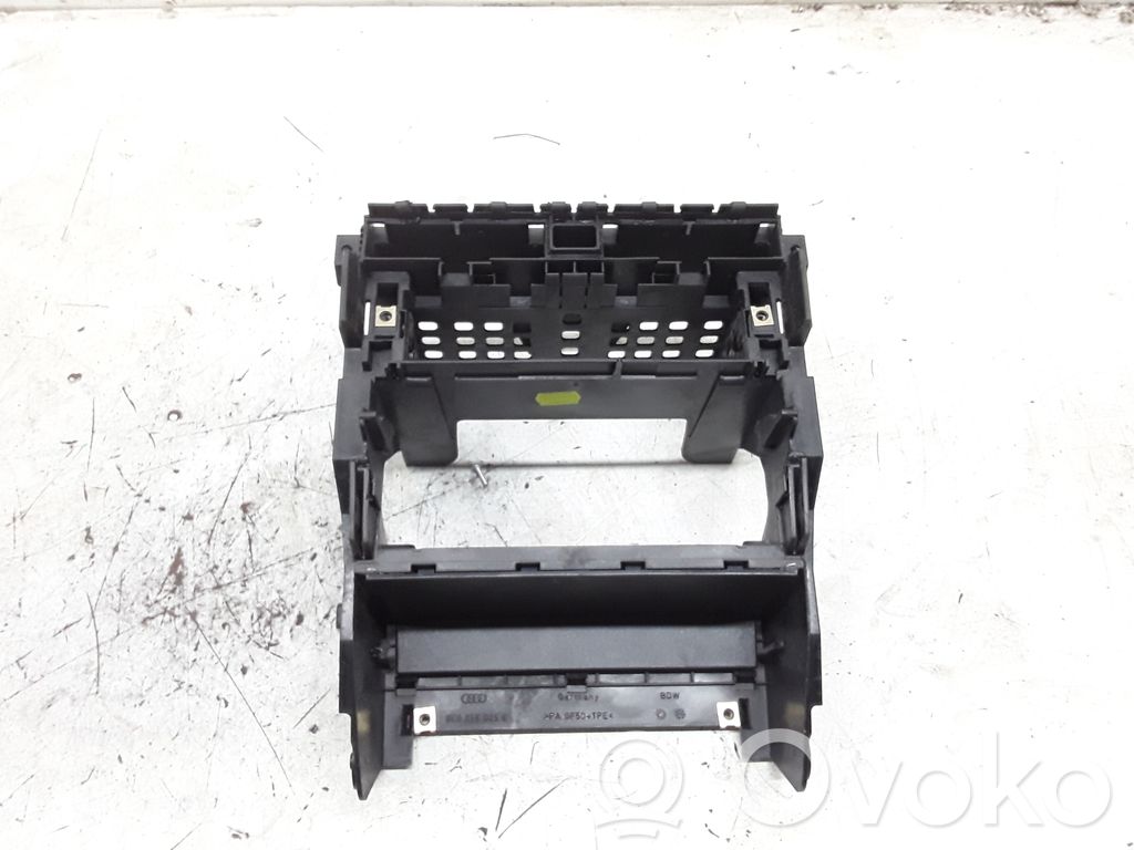 Audi A4 S4 B7 8E 8H Rămă unitate control climatizare