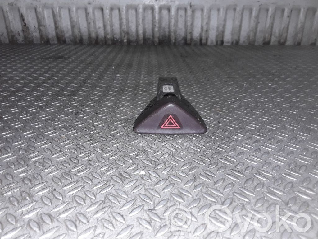 Hazard light switch   9441045