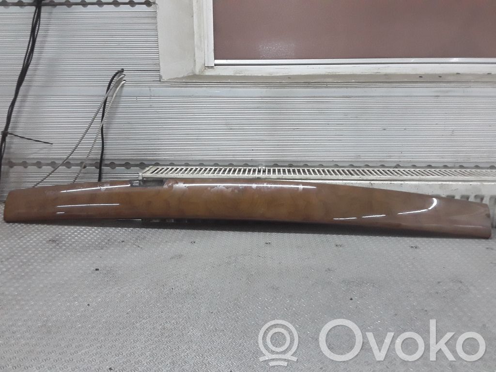 BMW 7 E65 E66 Kita palangės detalė 