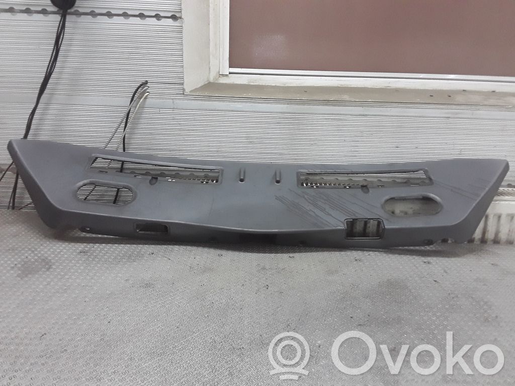 BMW 7 E65 E66 Kita bagažinės apdailos detalė 