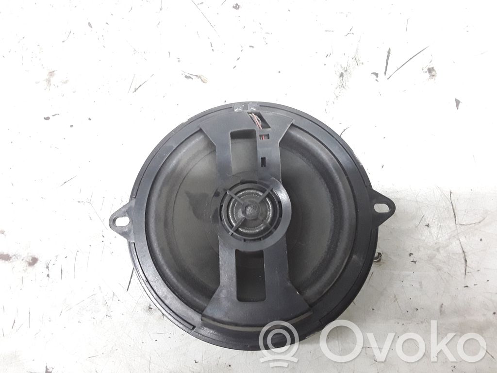 Renault Clio III Altavoz de la puerta delantera 