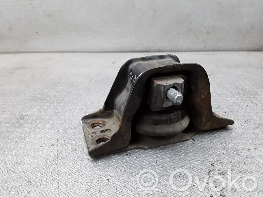 Gearbox mount   8200281186