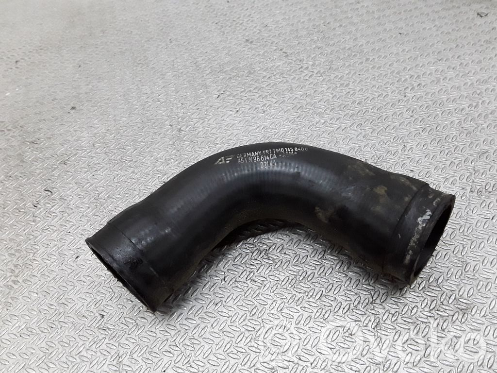 Intercooler hose/pipe   7M0145840B