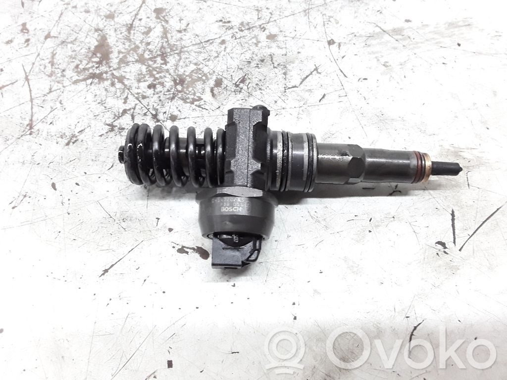 Inyector de combustible   0414720215,038130073AG