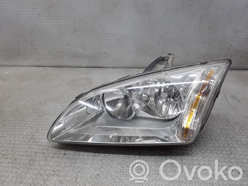 Ford Focus Headlight/headlamp 