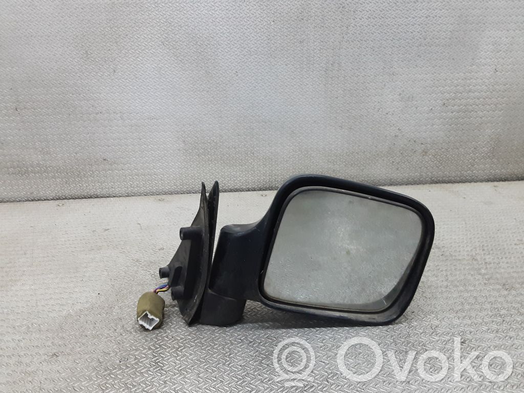 Front door electric wing mirror   E13010624