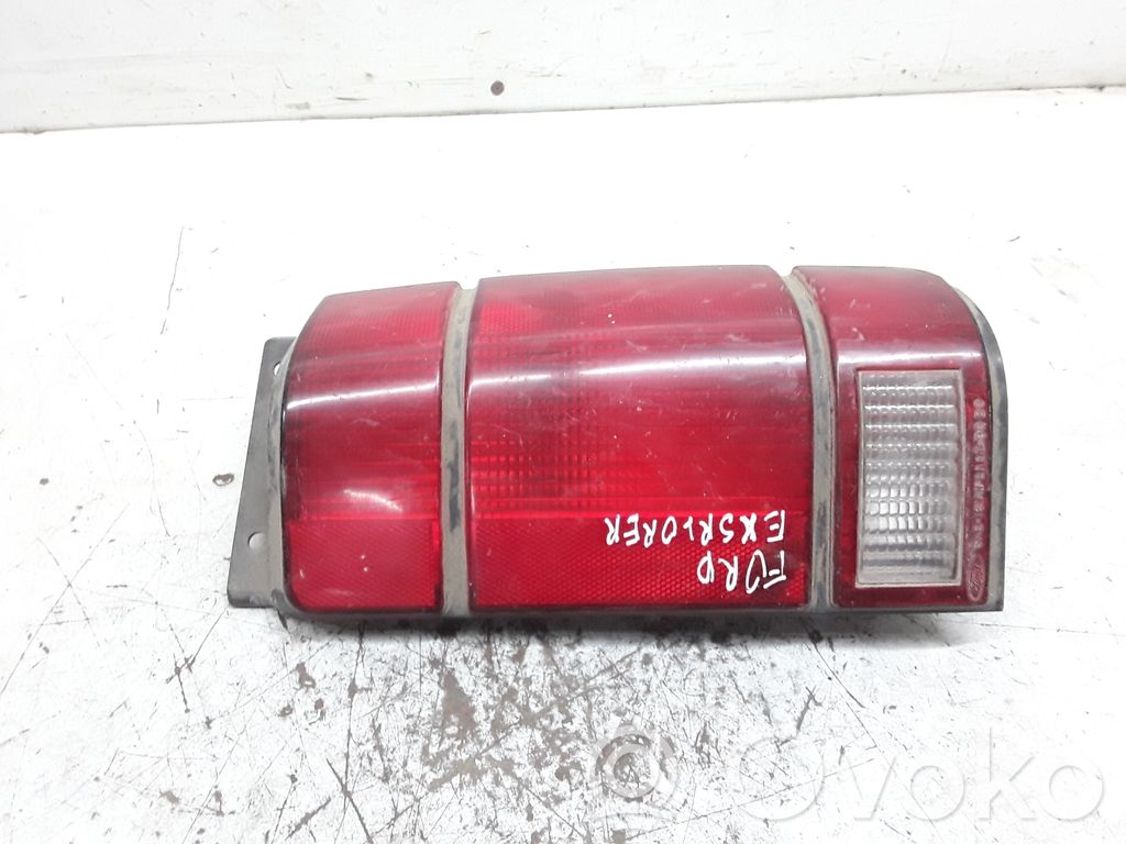 Rear/tail lights   F37B13440BB