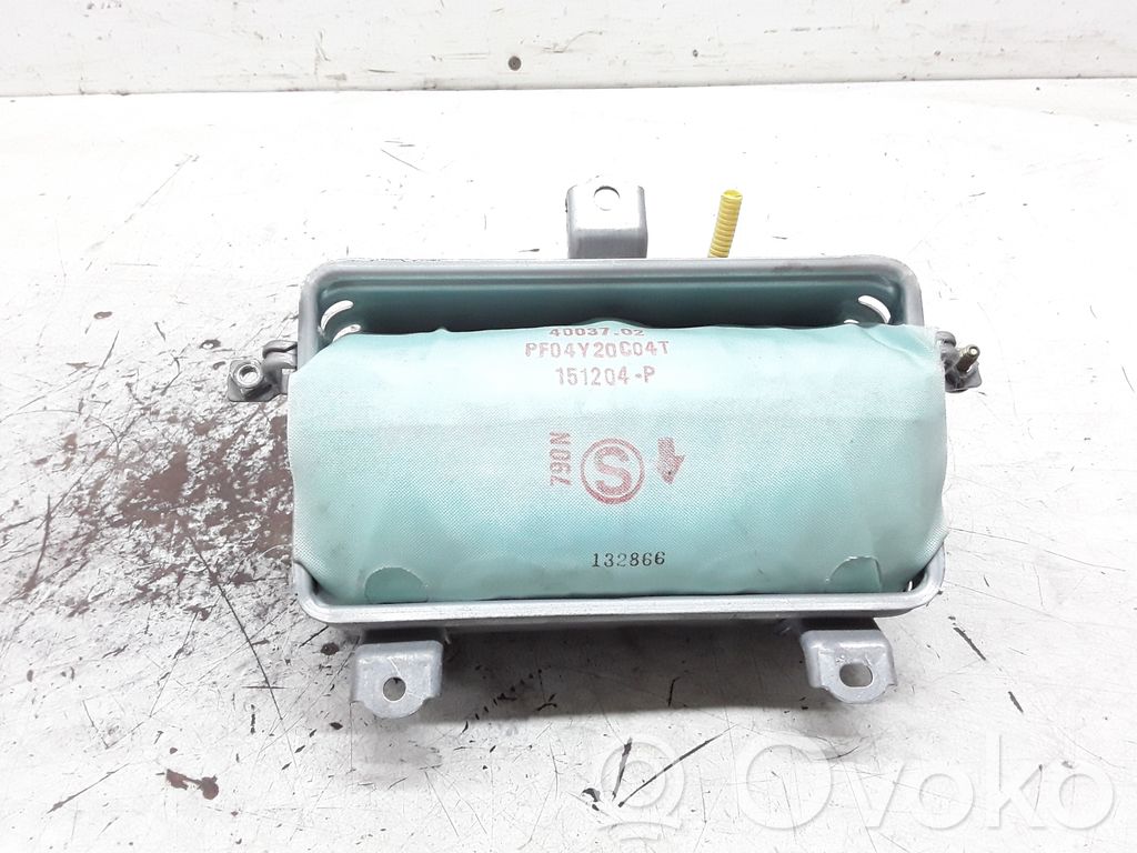 Toyota Corolla E120 E130 Keleivio oro pagalvė 