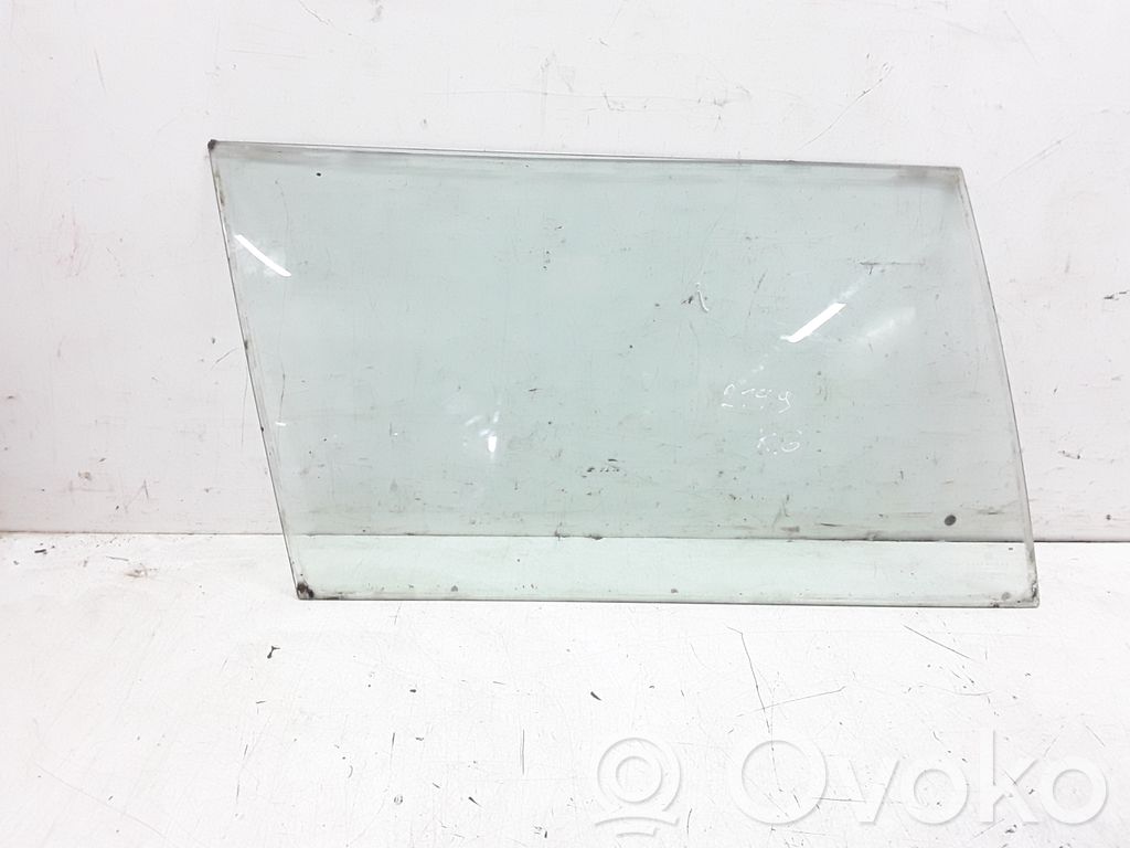 Rear side window