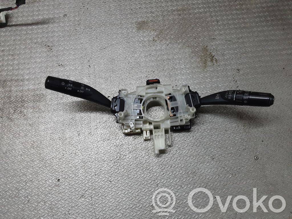 Subaru Outback Bloc semnalizator și ștergător parbriz 