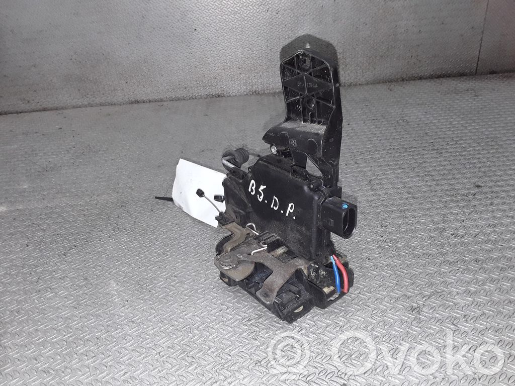 Cerradura de puerta delantera