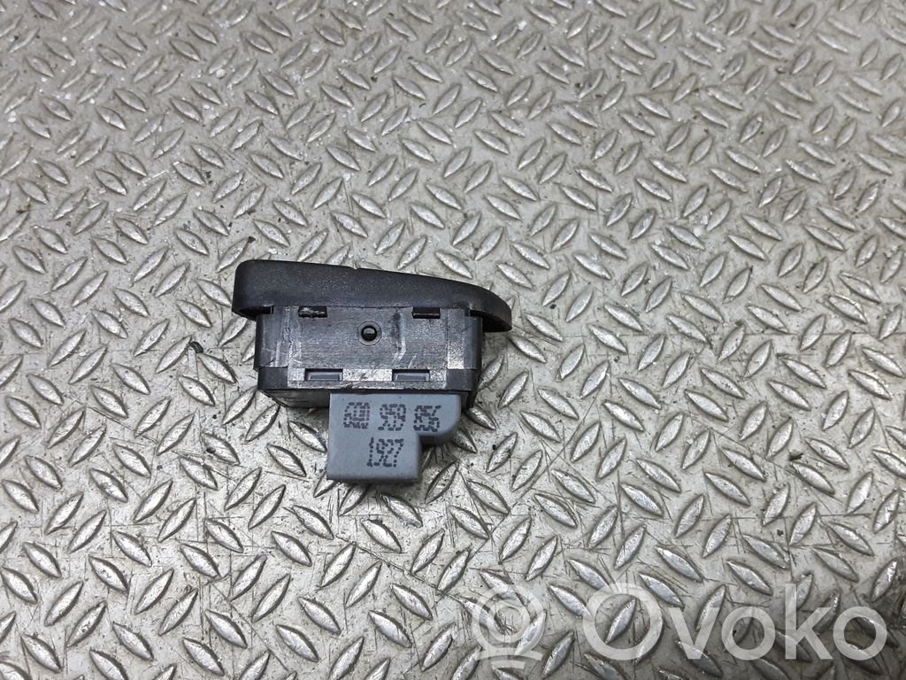 Volkswagen Polo IV 9N3 Electric window control switch 