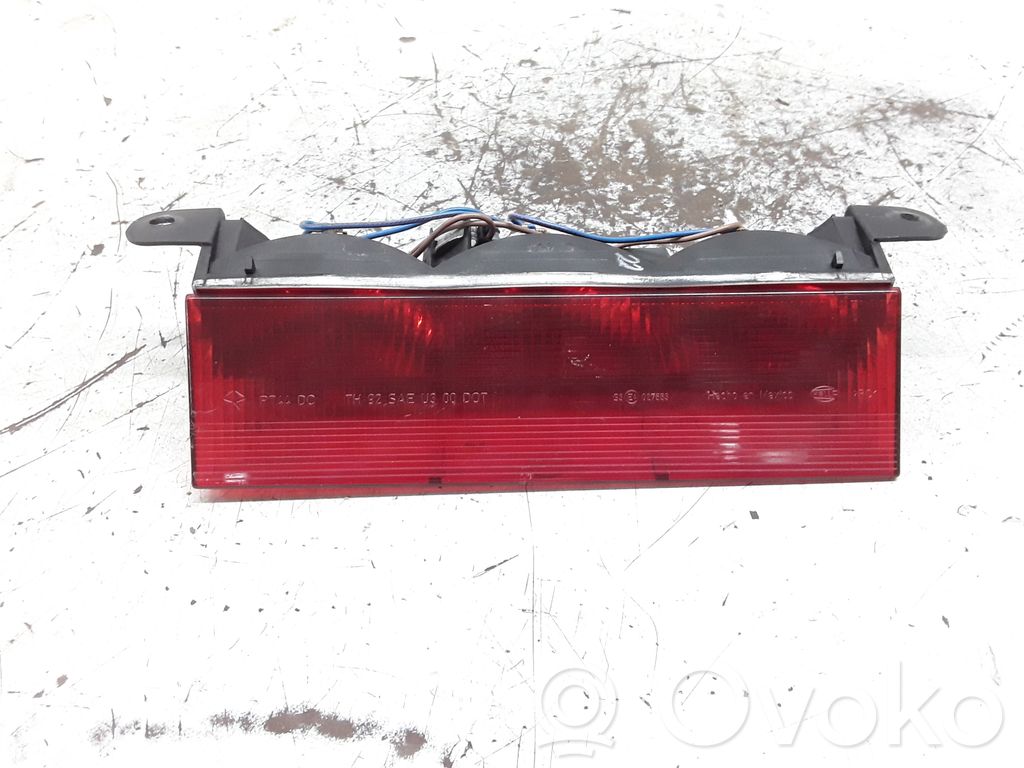 Chrysler PT Cruiser Third/center stoplight 