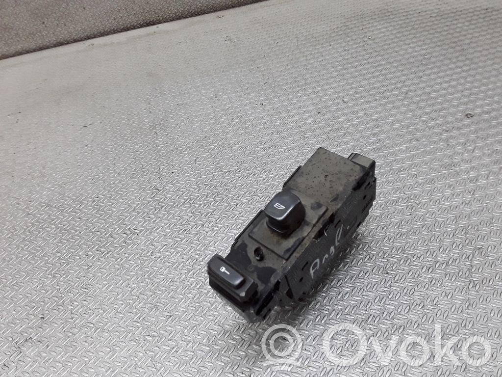 Electric window control switch   8682837