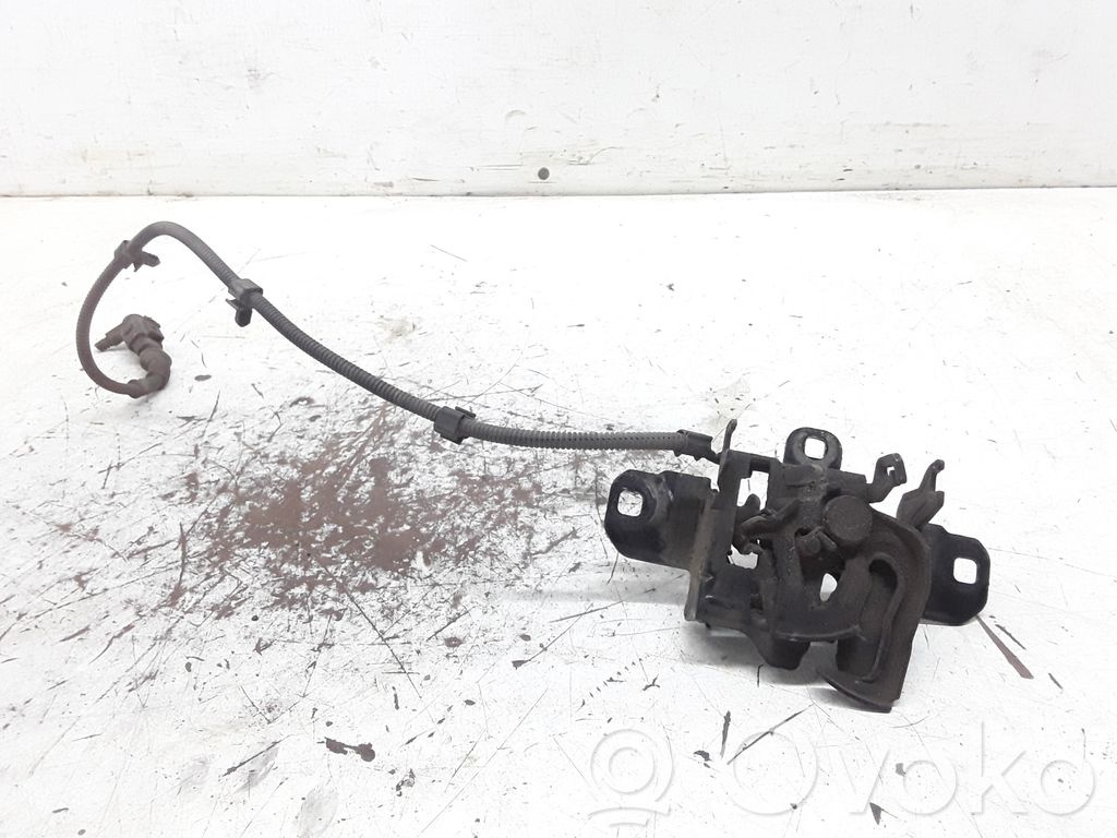 Volkswagen Golf IV Serrure de capot