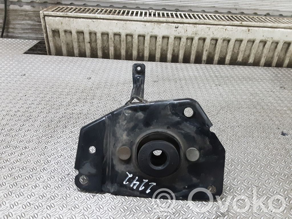 Gearbox mount   96230491
