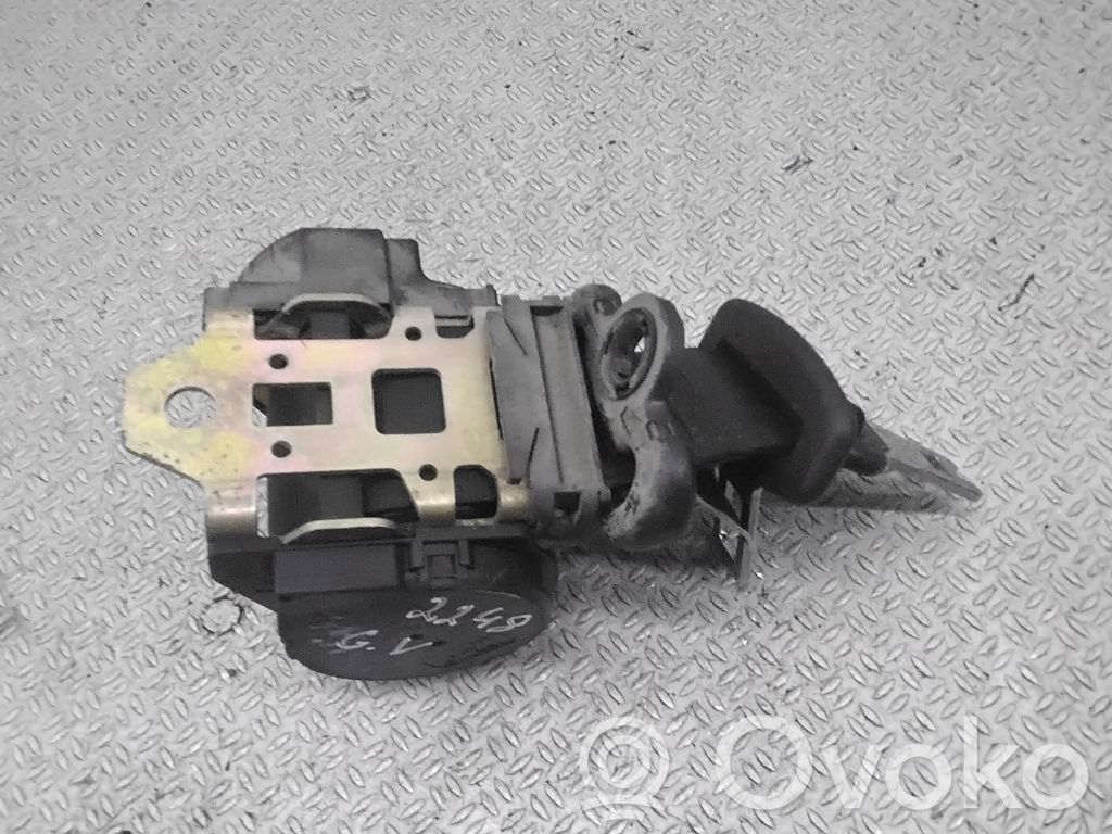 Fiat Multipla Pas bezpieczeństwa fotela tylnego środkowego 