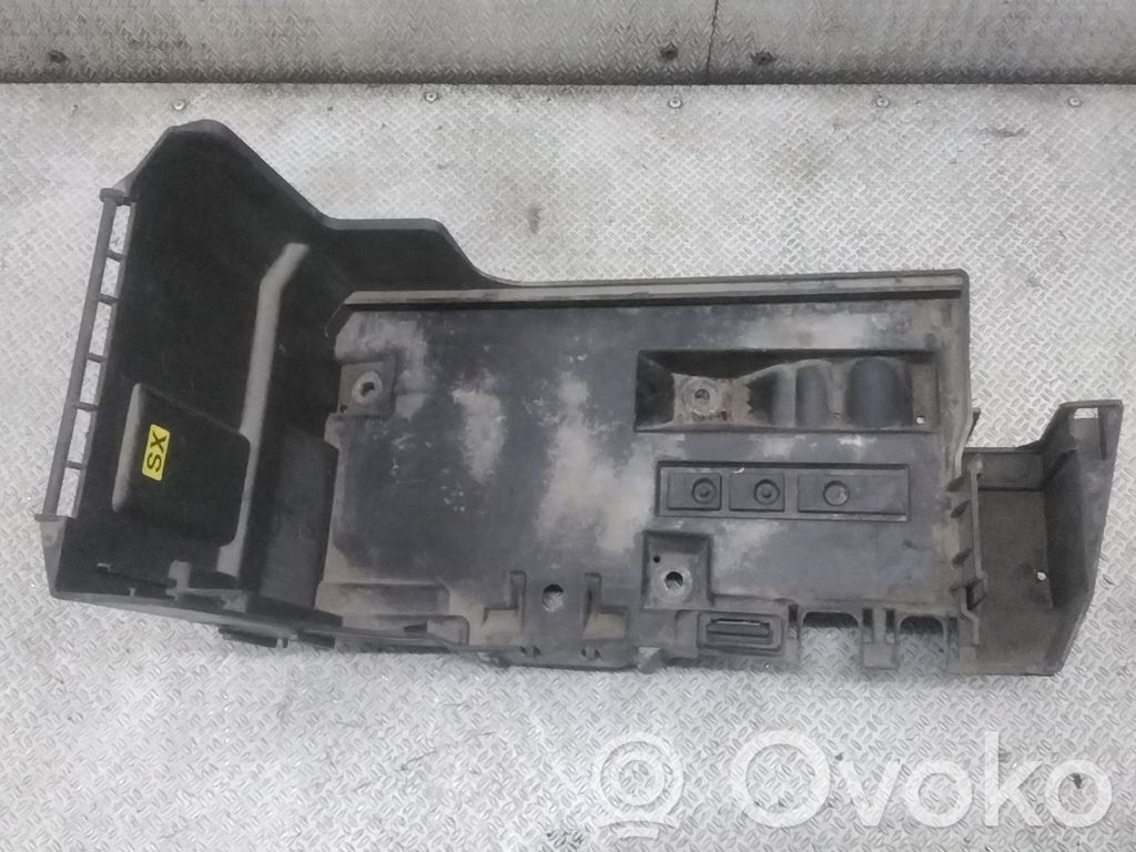 Opel Vectra C Akumulatora nostiprināšanas pamatne 