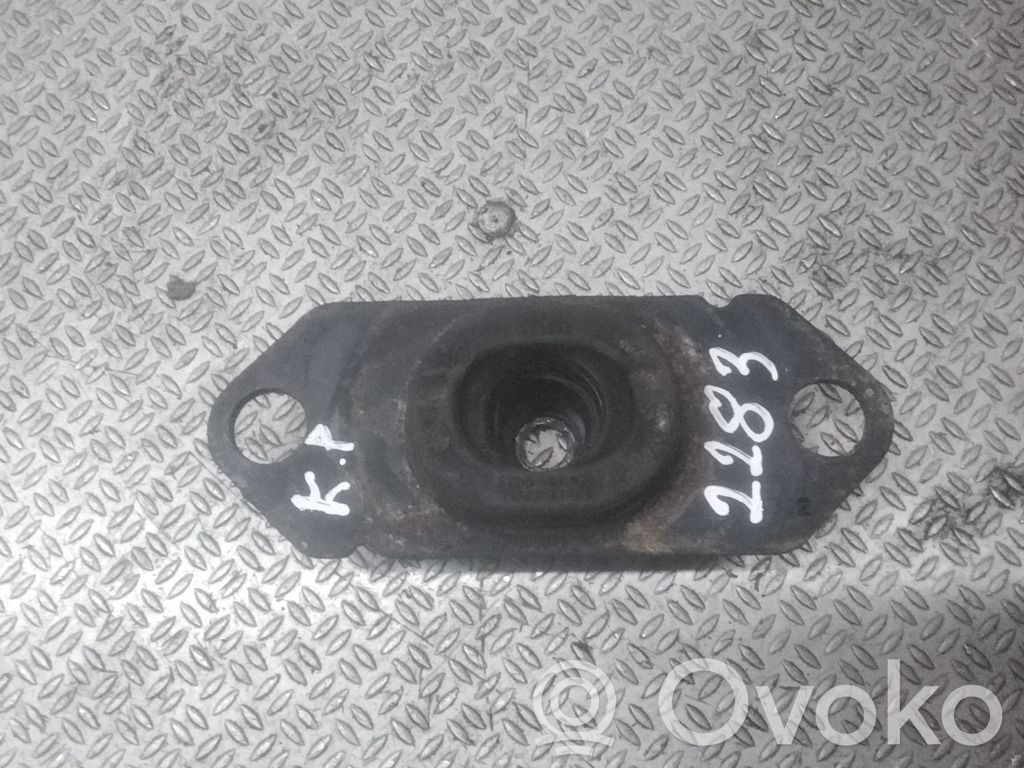 Engine mount bracket   8200168073