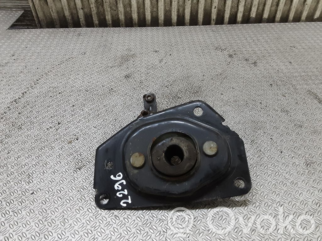 Citroen C4 I Front shock absorber mounting bracket 