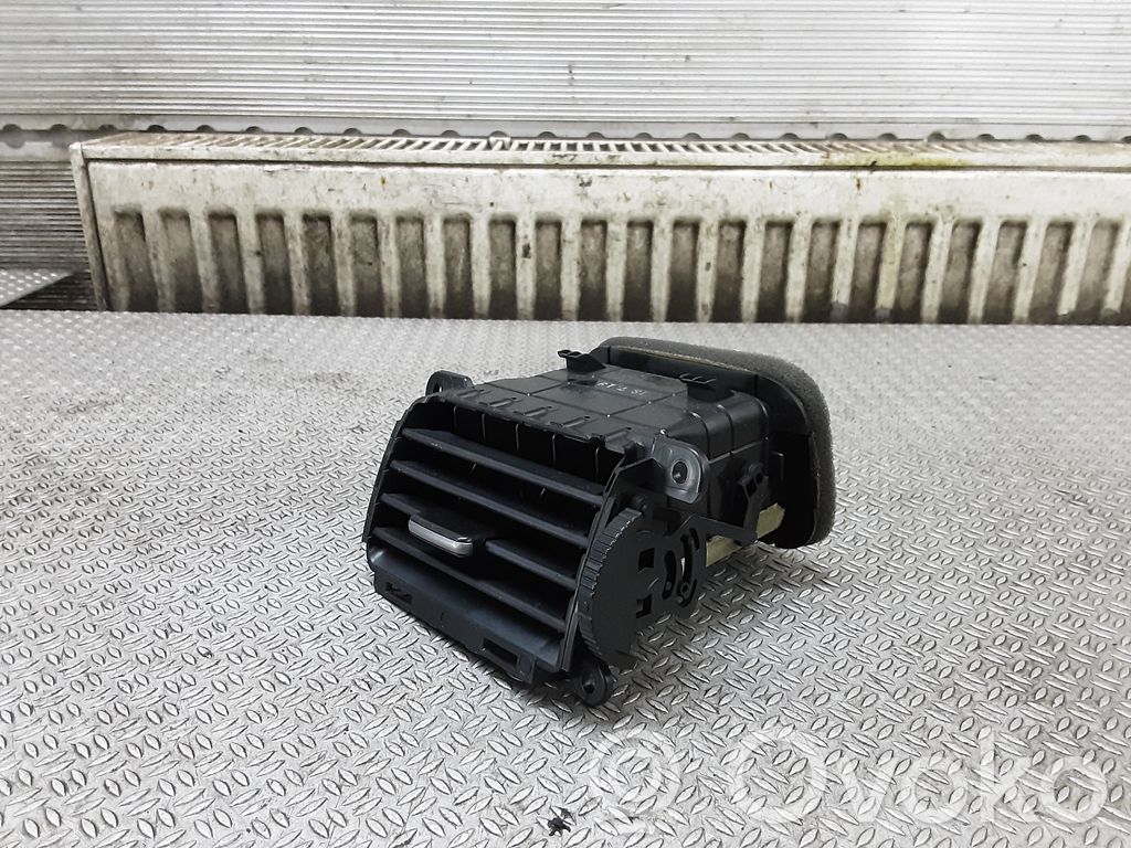 Mazda 3 I Grille d'aération centrale 