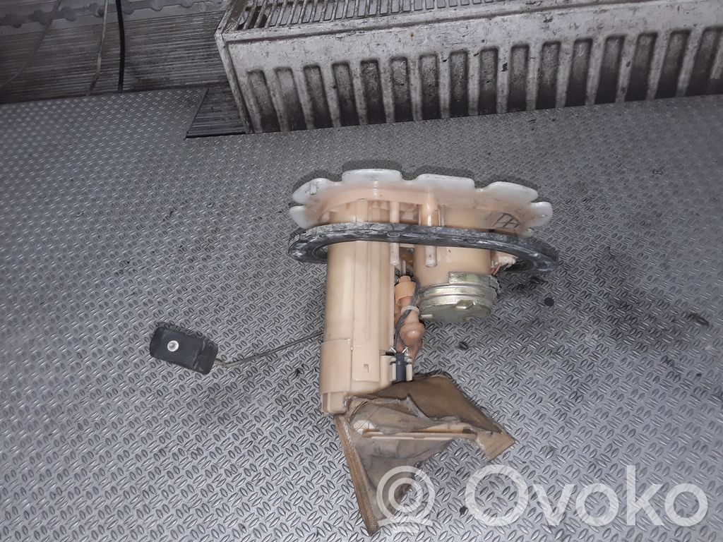 Polttoainesäiliön pumppu   42021AE02A
