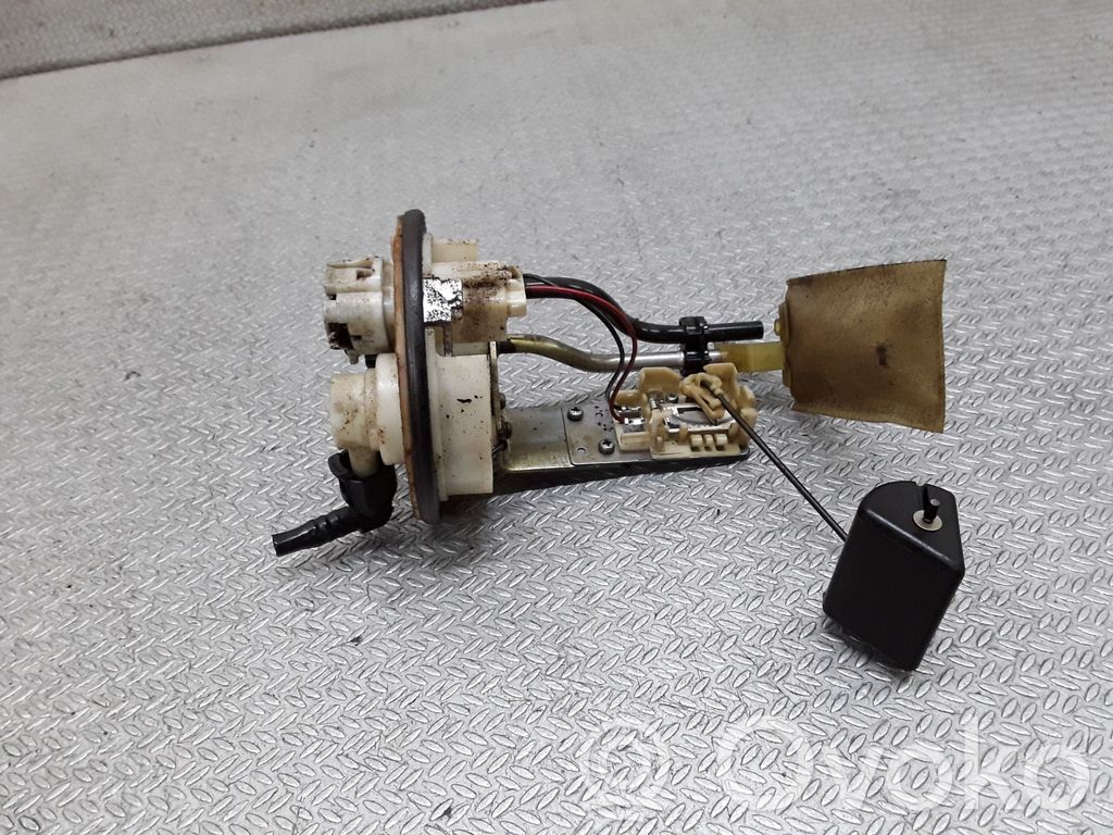Toyota Corolla Verso AR10 Capteur niveau de carburant