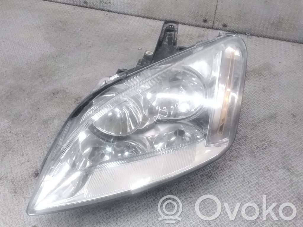 Ford Focus C-MAX Передняя фара 