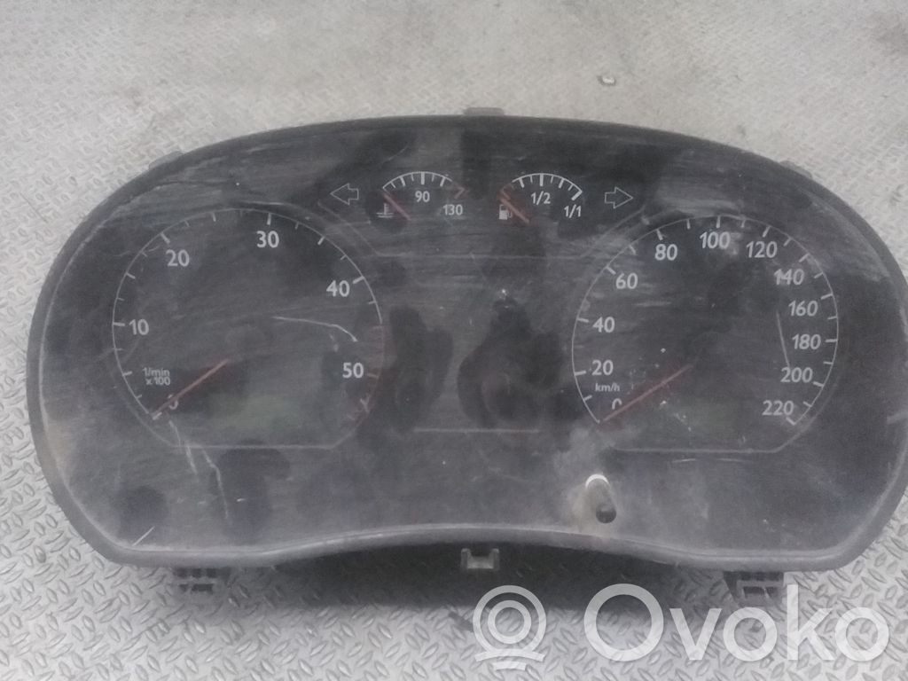 Volkswagen Polo Nopeusmittari (mittaristo) 