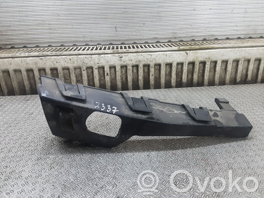 Ford Focus Front bumper mounting bracket 