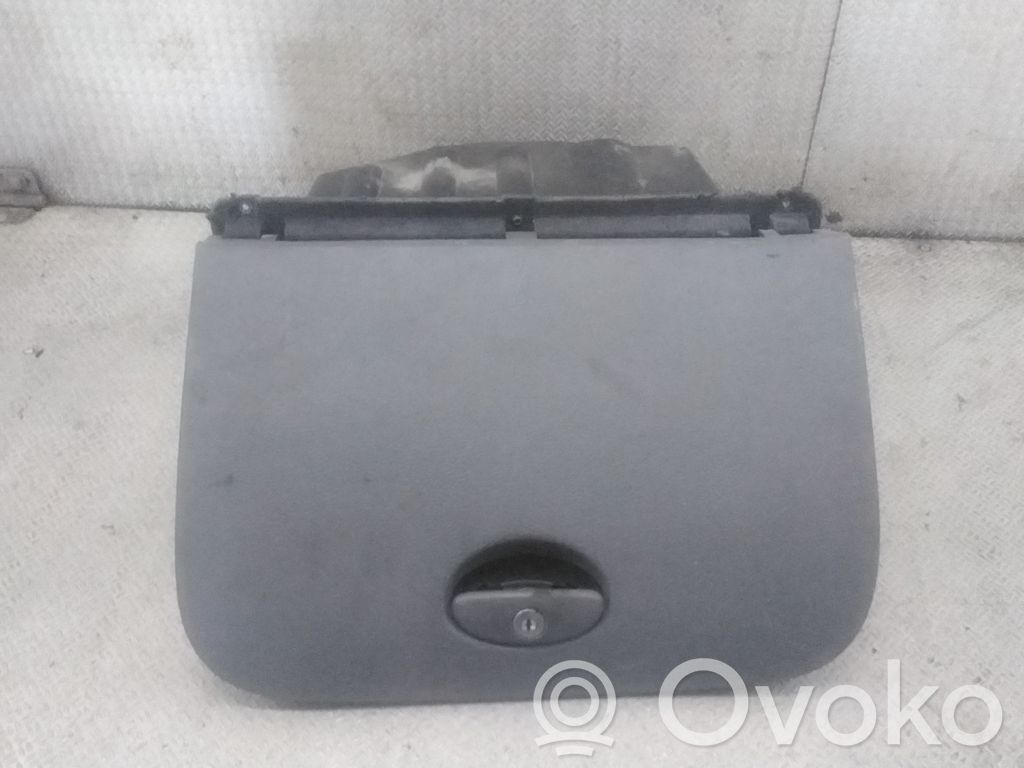 Citroen C5 Glove box 