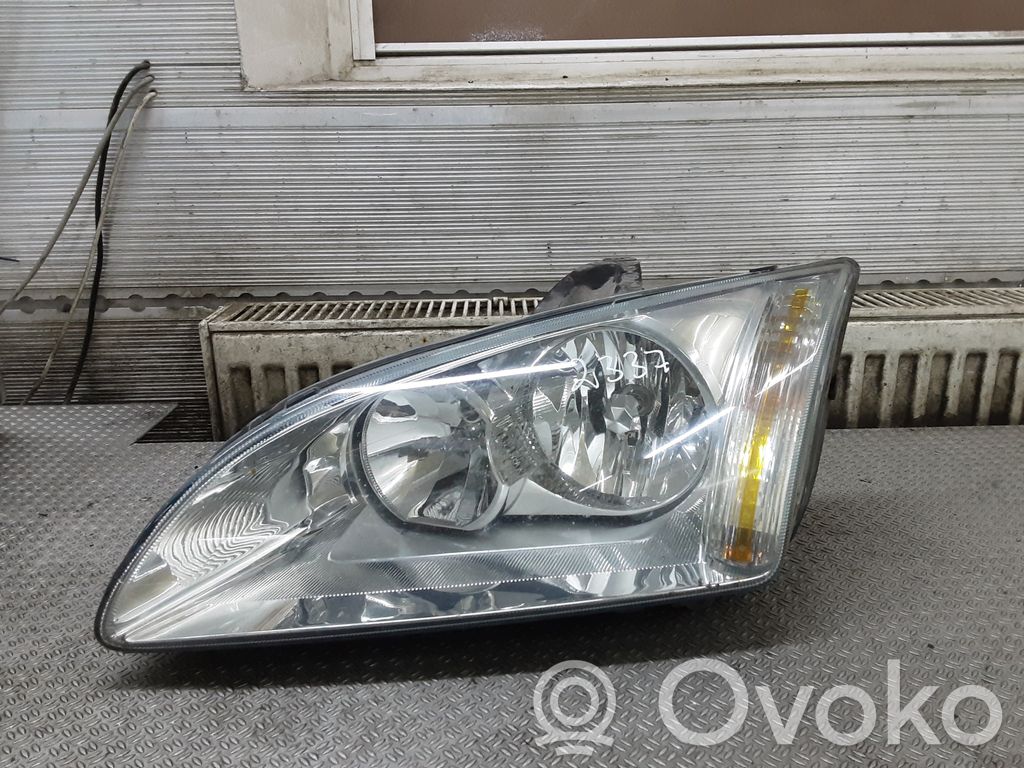 Ford Focus Headlight/headlamp 