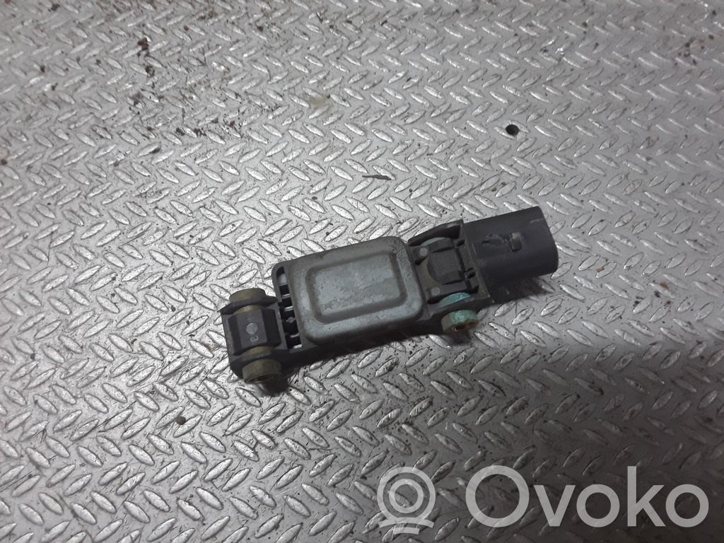 Sensor impacto/accidente para activar Airbag   8E0959651