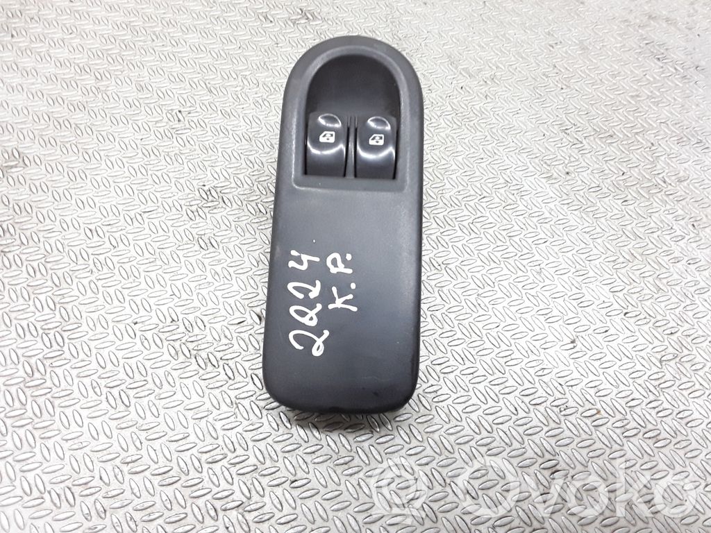 Renault Clio III Electric window control switch 