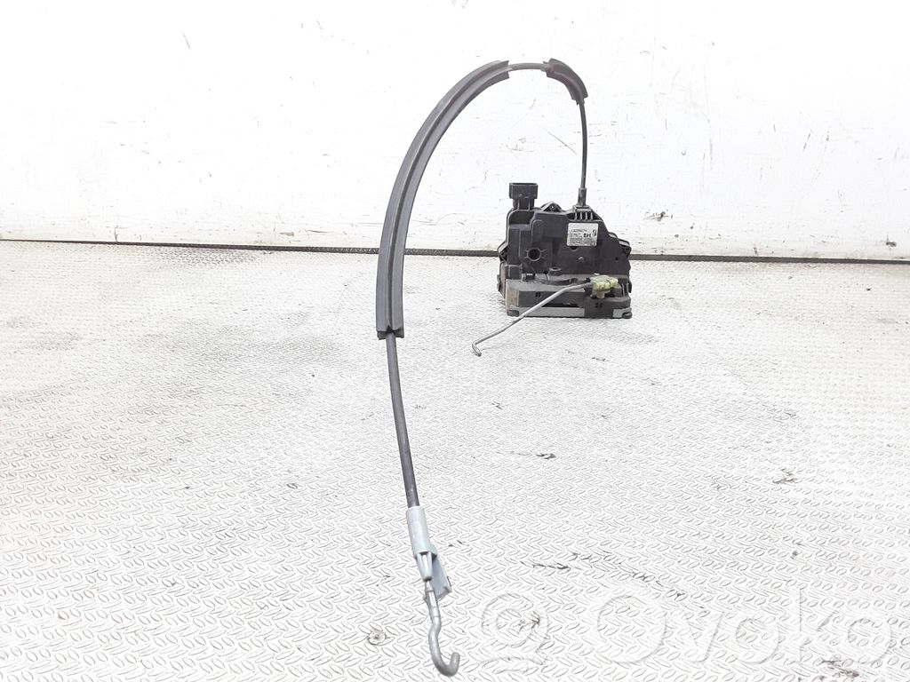 Opel Corsa D Front door lock 