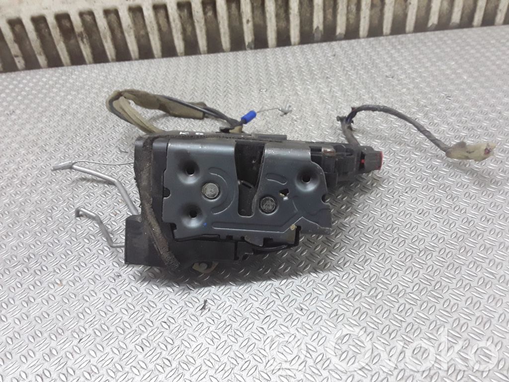 Mazda 5 Front door lock 