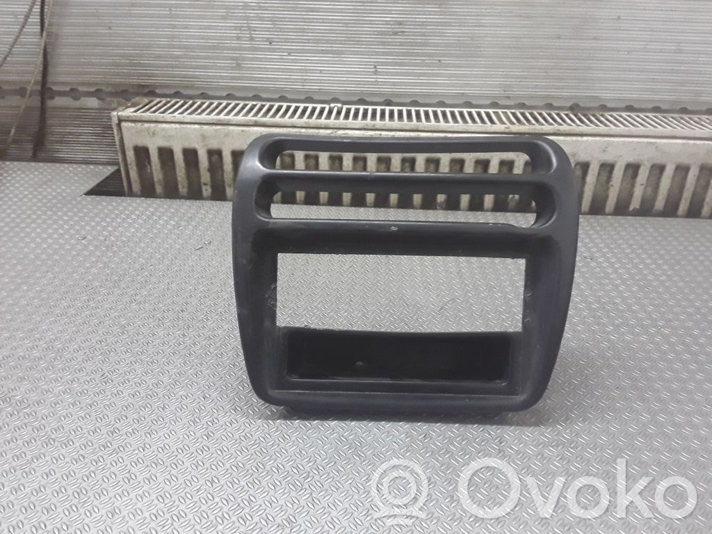 Daihatsu Move L900 Rămă unitate radio/GPS 
