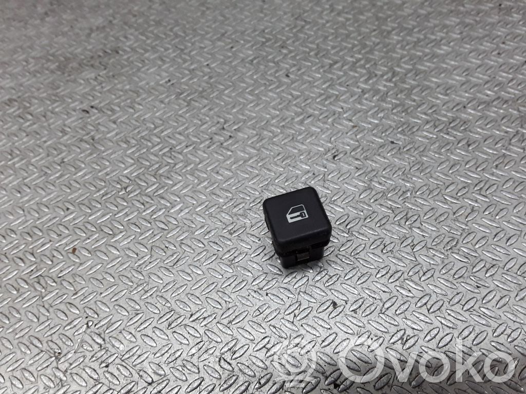 Central locking switch button   8360828