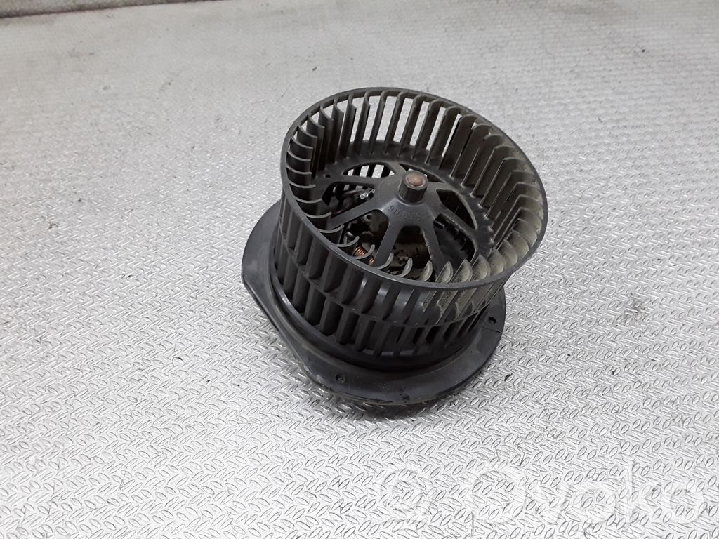Mazā radiatora ventilators   7M0819021