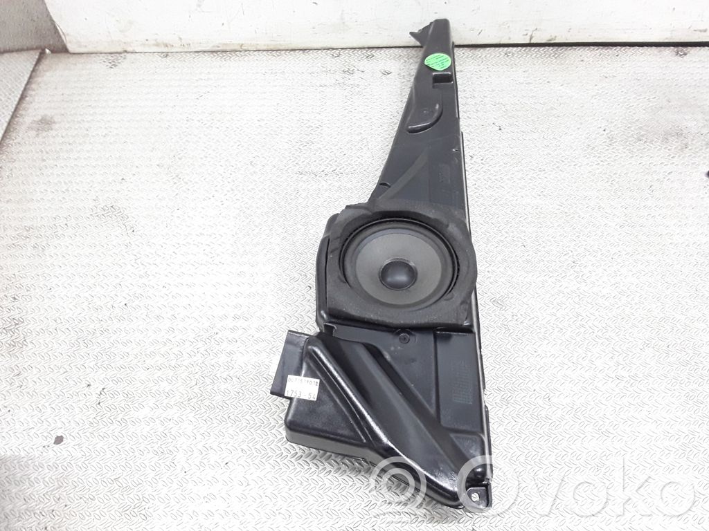 Front door speaker   2752555962
