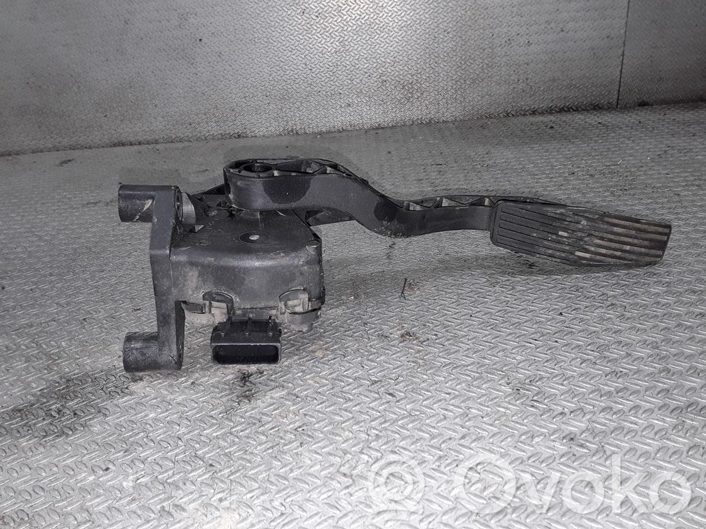 Accelerator throttle pedal   93335443