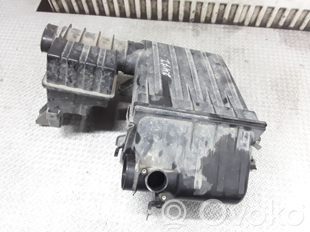 Suzuki Swift I Air filter box 