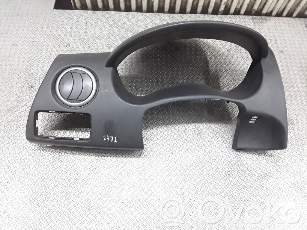 Suzuki Swift I Kojelaudan kehys 
