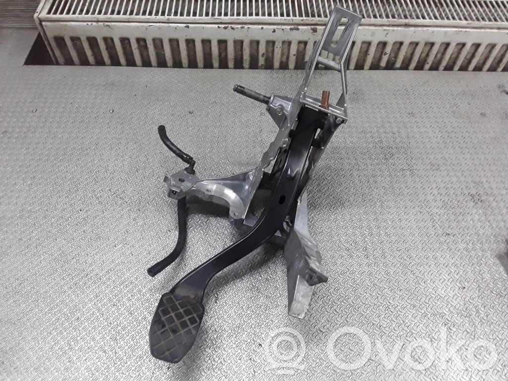 Audi A4 S4 B6 8E 8H Bremspedal 