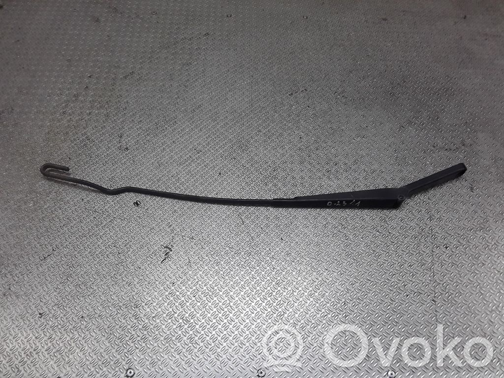 Brazo del limpiaparabrisas delantero   701955410A