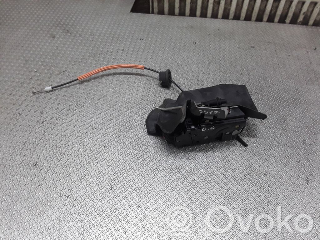 Cerradura de puerta trasera   8E0839350