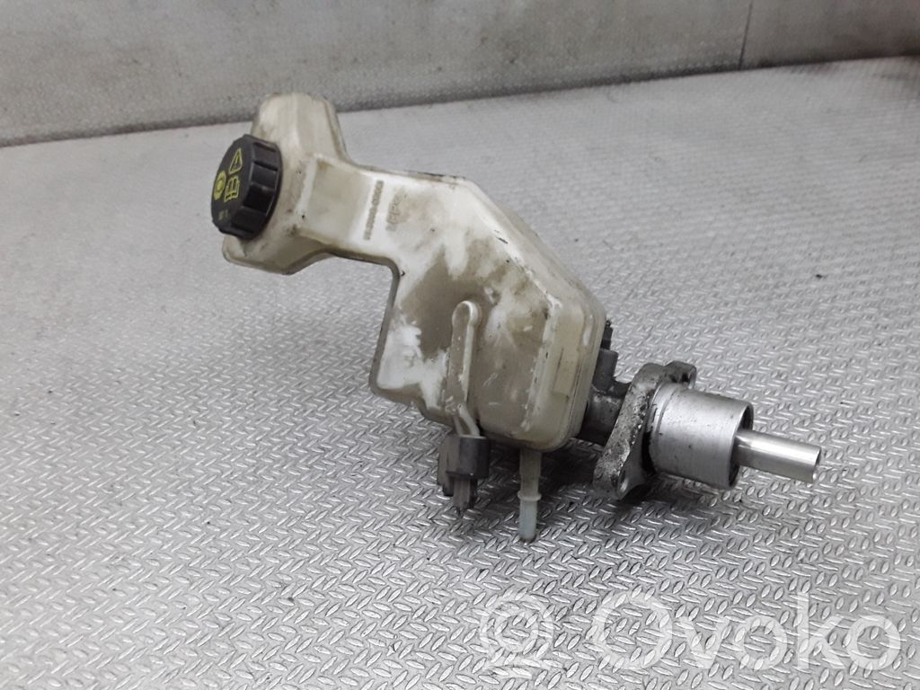 Mazda 3 I Master brake cylinder 