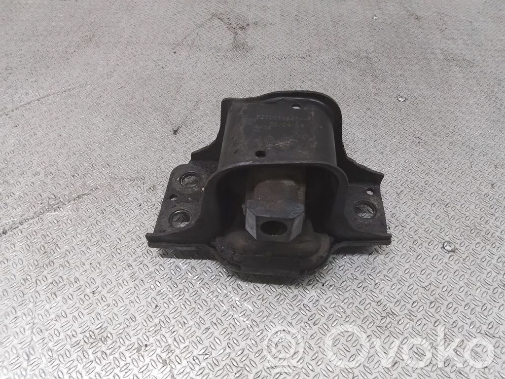Renault Megane II Engine mount bracket 